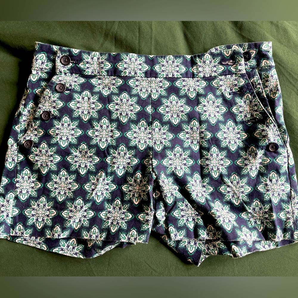 Banana republic blue and green shorts